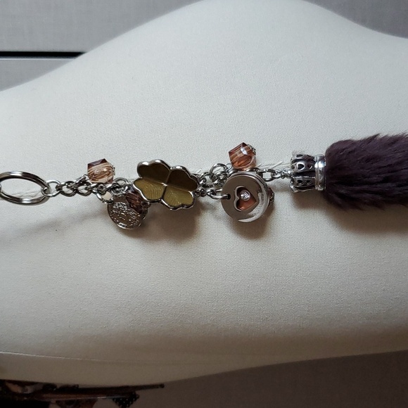 EUC Vintage Betsey Johnson Reversible Sheepskin Vest with Keychain Intact - Picture 10 of 14